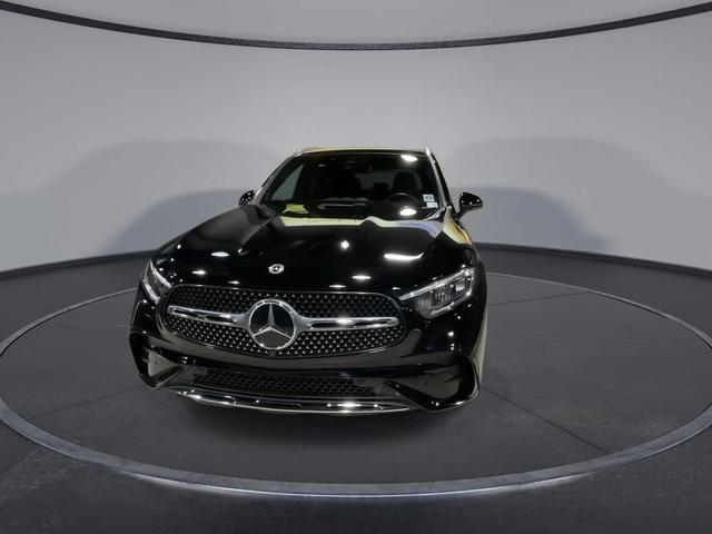 Photo of 2025 Black Mercedes-Benz GLC 300
