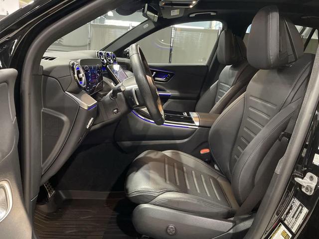 Photo of 2025 Black Mercedes-Benz GLC 300