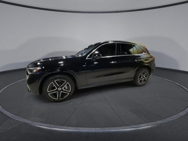 Photo of 2025 Black Mercedes-Benz GLC 300