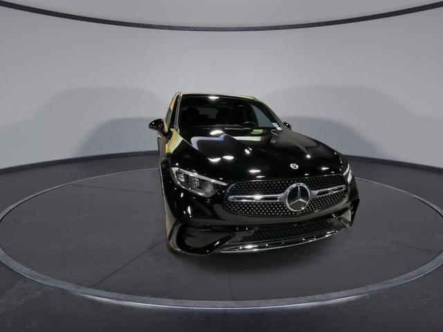 Photo of 2025 Black Mercedes-Benz GLC 300
