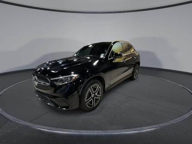 Photo of 2025 Black Mercedes-Benz GLC 300
