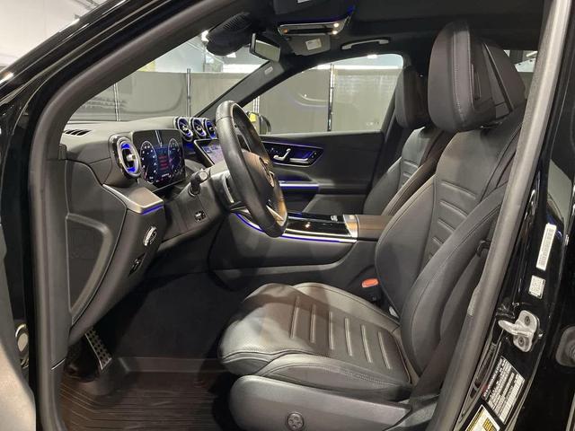 Photo of 2025 Black Mercedes-Benz GLC 300