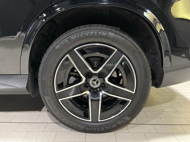 Photo of 2025 Black Mercedes-Benz GLC 300
