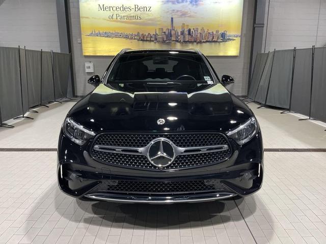 Photo of 2025 Black Mercedes-Benz GLC 300