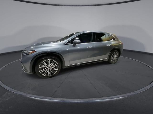 Photo of 2023 Gray Metallic Mercedes-Benz EQS 580