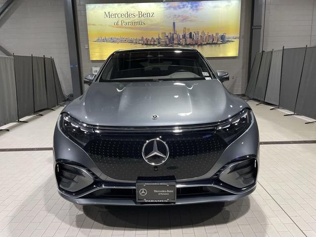 Photo of 2023 Gray Metallic Mercedes-Benz EQS 580
