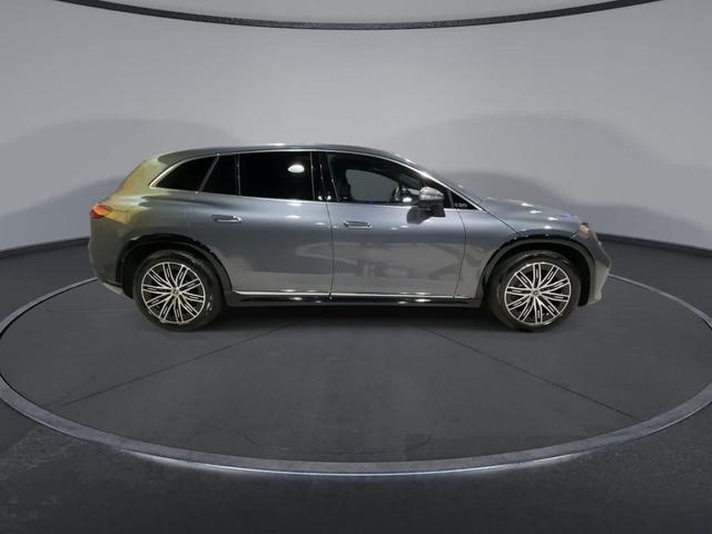 Photo of 2023 Gray Metallic Mercedes-Benz EQS 580