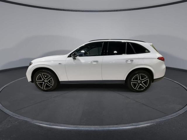 Photo of 2025 Polar White Mercedes-Benz GLC 350e