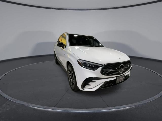 Photo of 2025 Polar White Mercedes-Benz GLC 350e