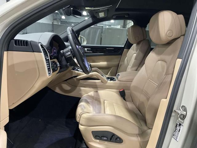 Photo of 2023 Beige Porsche Cayenne
