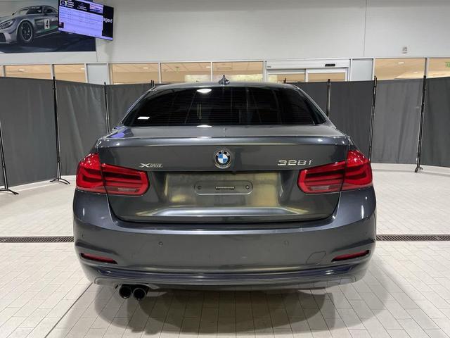 Photo of 2016 Gray BMW 328
