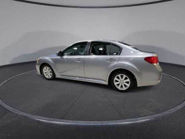 Photo of 2010 Steel Silver Metallic Subaru Legacy