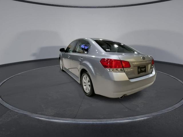 Photo of 2010 Steel Silver Metallic Subaru Legacy
