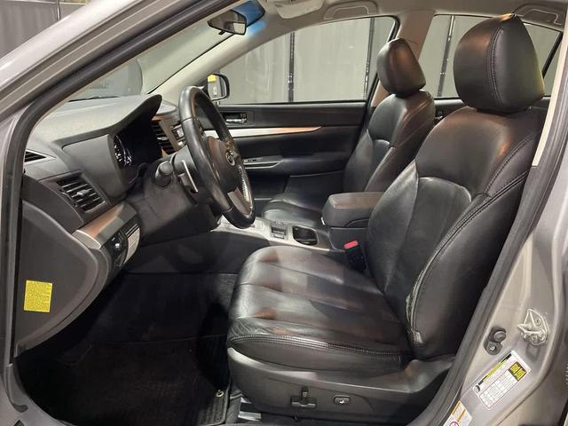 Photo of 2010 Steel Silver Metallic Subaru Legacy