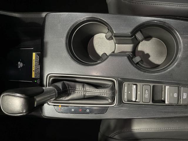 Photo of 2022 Platinum White Pearl Honda Civic