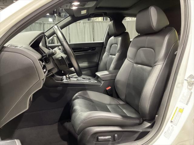 Photo of 2022 Platinum White Pearl Honda Civic