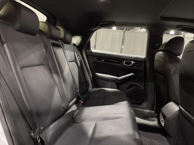 Photo of 2022 Platinum White Pearl Honda Civic
