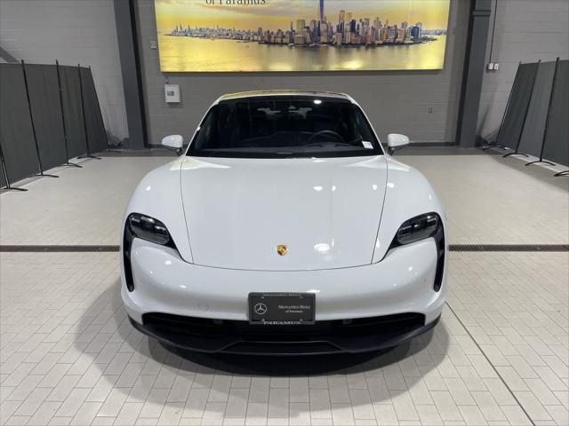 Photo of 2022 White Porsche Taycan