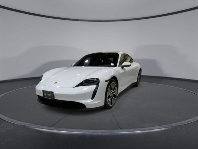 Photo of 2022 White Porsche Taycan
