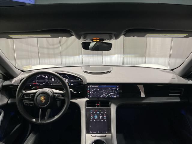 Photo of 2022 White Porsche Taycan