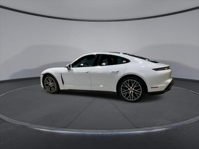 Photo of 2022 White Porsche Taycan