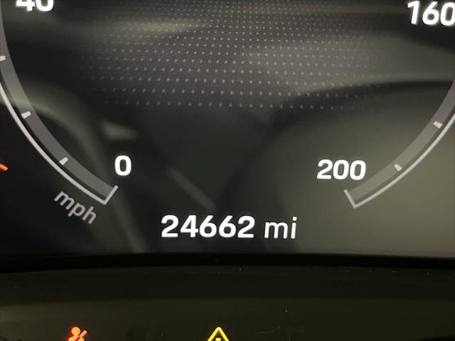 Photo of 2022 White Porsche Taycan