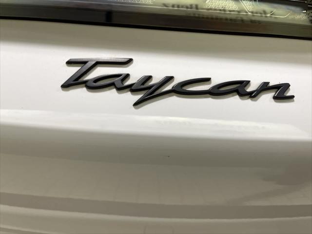 Photo of 2022 White Porsche Taycan