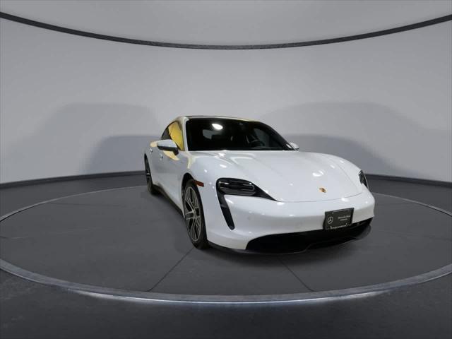 Photo of 2022 White Porsche Taycan