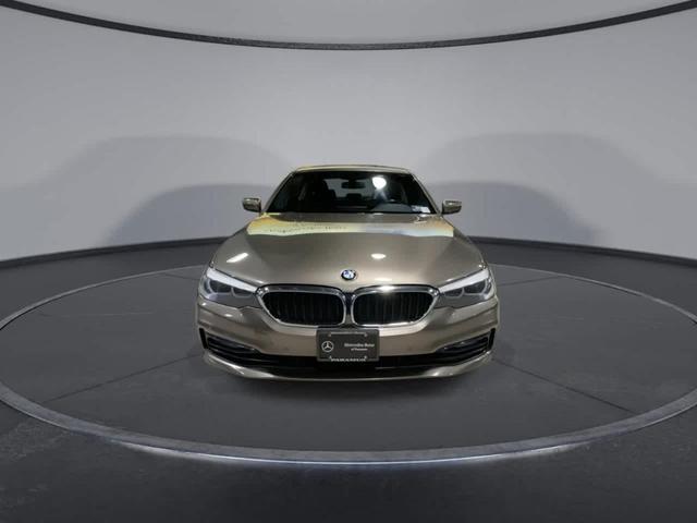Photo of 2018 Metallic BMW 540