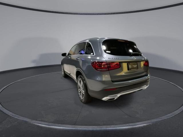 Photo of 2022 Gray Metallic Mercedes-Benz GLC 300
