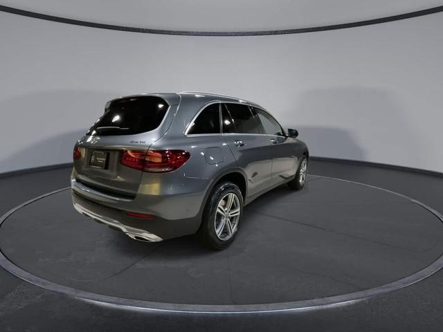 Photo of 2022 Gray Metallic Mercedes-Benz GLC 300