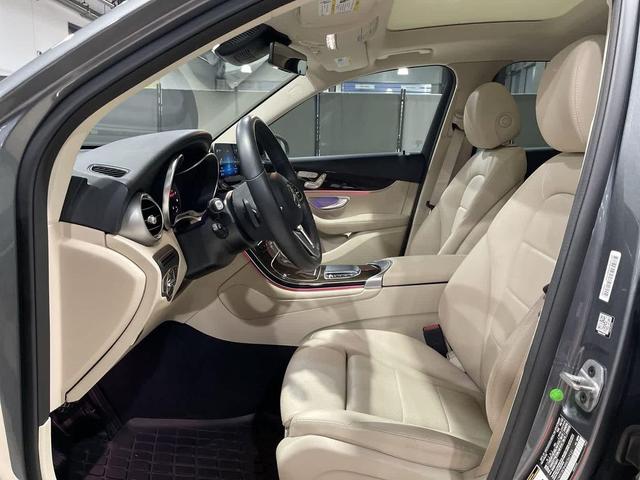 Photo of 2022 Gray Metallic Mercedes-Benz GLC 300
