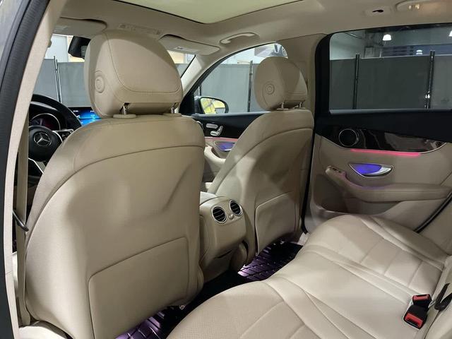 Photo of 2022 Gray Metallic Mercedes-Benz GLC 300