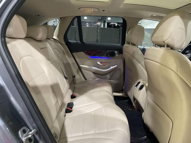 Photo of 2022 Gray Metallic Mercedes-Benz GLC 300