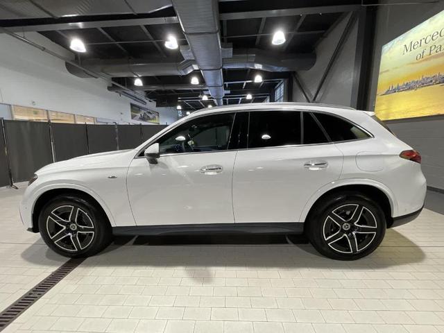 Photo of 2025 Polar White Mercedes-Benz GLC 350e