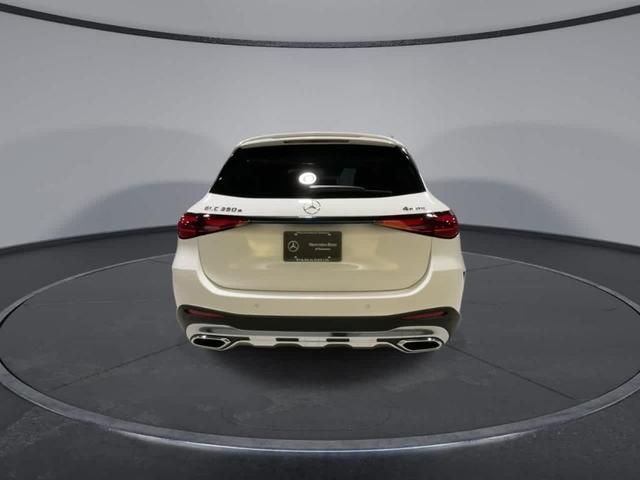 Photo of 2025 Polar White Mercedes-Benz GLC 350e
