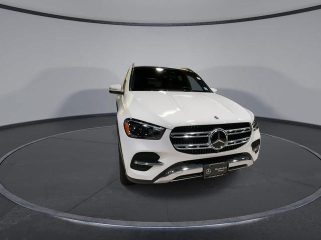 Photo of 2025 Polar White Mercedes-Benz GLE 450e