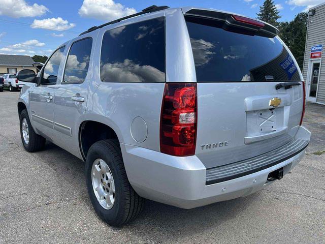 Photo of 2014 Silver Ice Metallic Chevrolet Tahoe