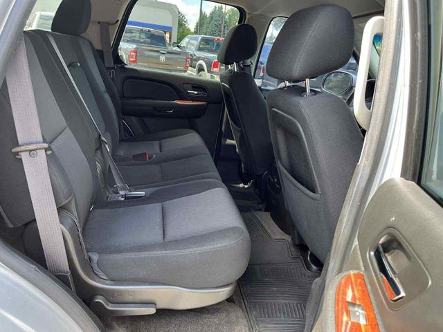 Photo of 2014 Silver Ice Metallic Chevrolet Tahoe