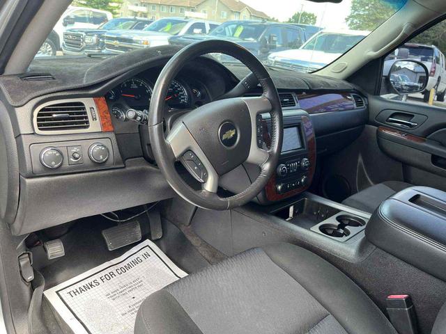 Photo of 2014 Silver Ice Metallic Chevrolet Tahoe