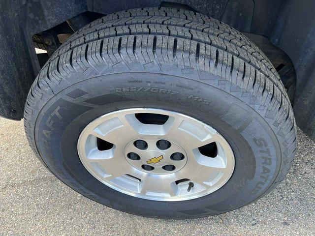 Photo of 2014 Silver Ice Metallic Chevrolet Tahoe