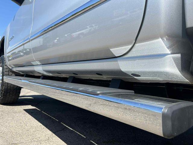 Photo of 2017 Silver Ice Metallic Chevrolet Silverado 2500