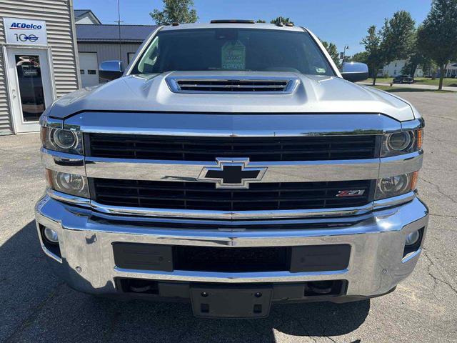 Photo of 2017 Silver Ice Metallic Chevrolet Silverado 2500