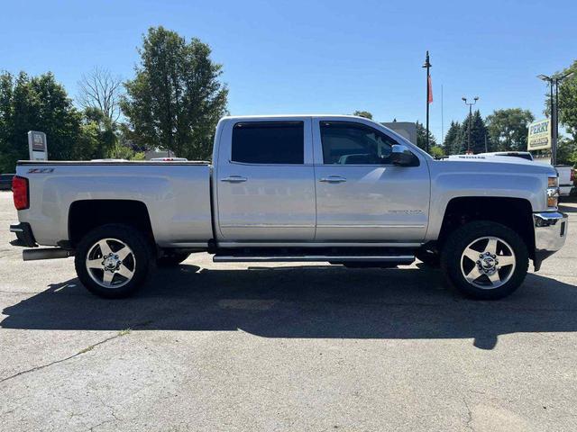 Photo of 2017 Silver Ice Metallic Chevrolet Silverado 2500
