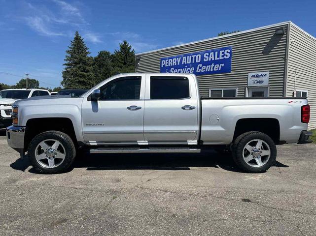 Photo of 2017 Silver Ice Metallic Chevrolet Silverado 2500