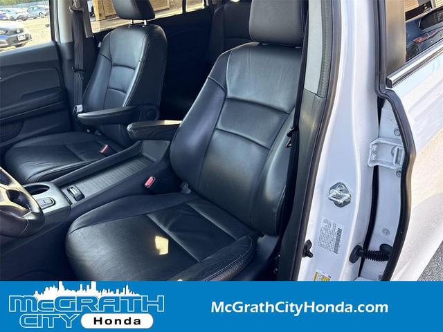Photo of 2022 Platinum White Pearl Honda Pilot