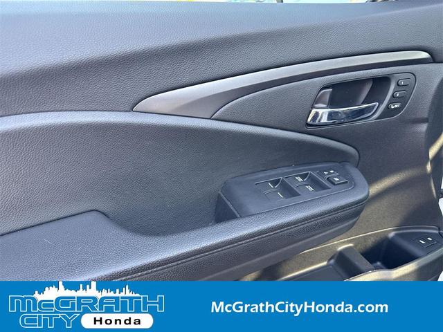 Photo of 2022 Platinum White Pearl Honda Pilot