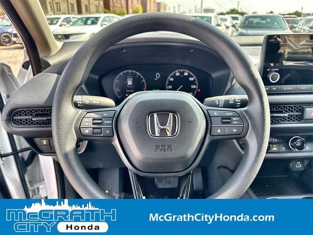 Photo of 2025 Platinum White Pearl Honda HR-V