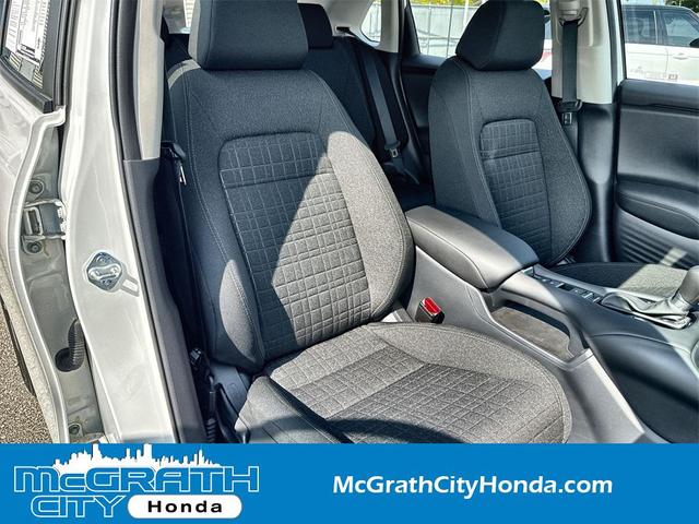 Photo of 2025 Platinum White Pearl Honda HR-V