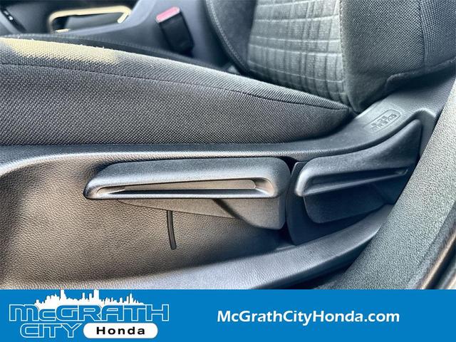 Photo of 2025 Platinum White Pearl Honda HR-V